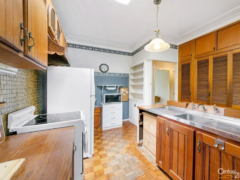 15 Lynwood Street, Blakehurst NSW 2221