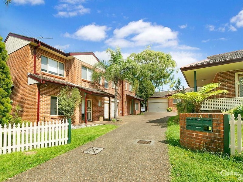 3/2A Faye Avenue, Blakehurst NSW 2221