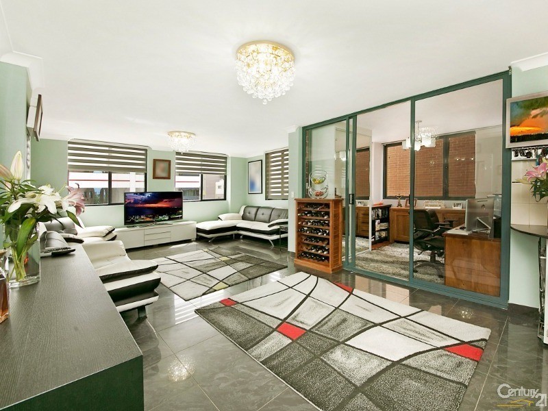 13/2-8 Bridge Street, Hurstville NSW 2220