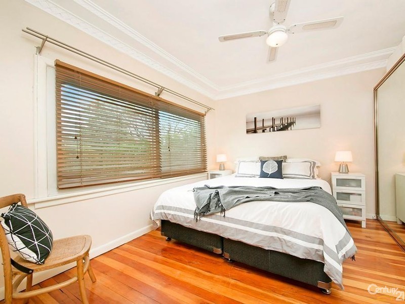 11 Martin Street, Roselands NSW 2196