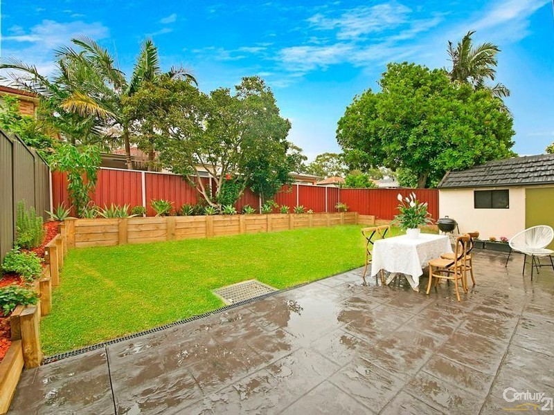 11 Martin Street, Roselands NSW 2196