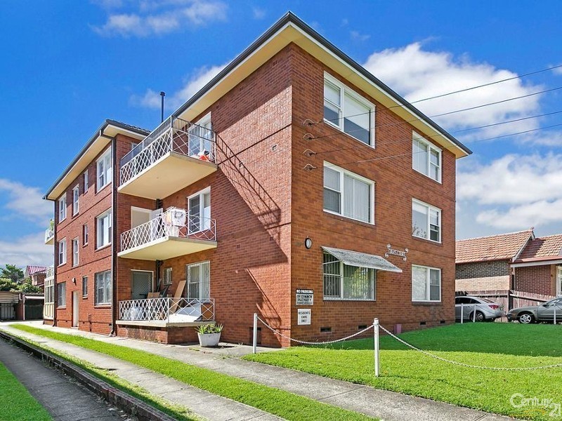 3 / 20 Broadway, Punchbowl NSW 2196