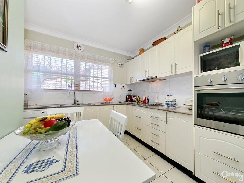 3 / 20 Broadway, Punchbowl NSW 2196