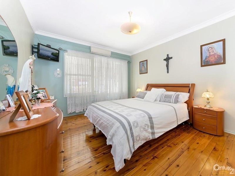 3 / 20 Broadway, Punchbowl NSW 2196