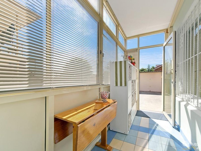 3 / 20 Broadway, Punchbowl NSW 2196