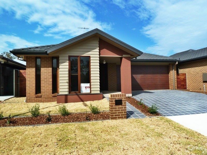 26 stringbark road, Ropes Crossing NSW 2760