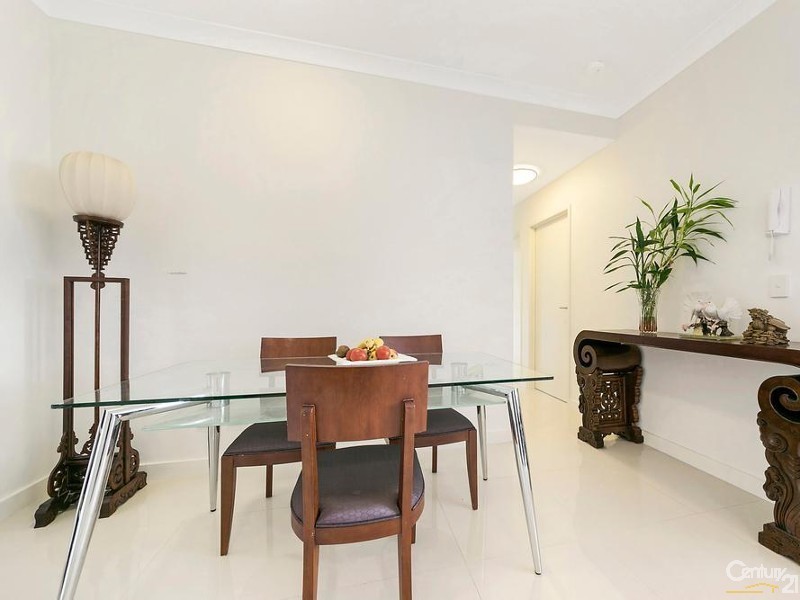 13 / 1 Alfred Street ( corner of Time Square 127 – 141 Forest Road ), Hurstville NSW 2220