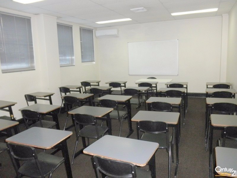 1/2 Humphreys Lane, Hurstville NSW 2220