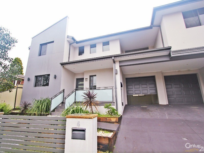 4 Joyce Avenue, Picnic Point NSW 2213