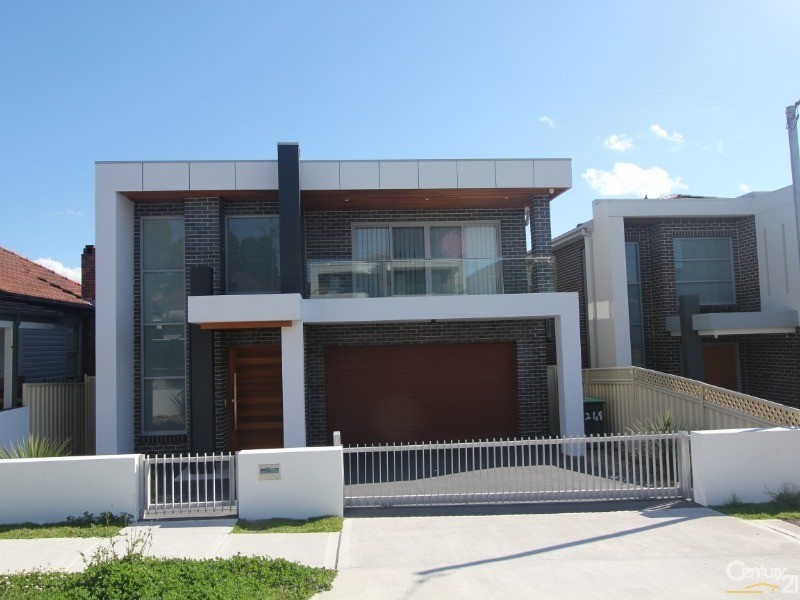 249 Carrington Ave, Hurstville NSW 2220