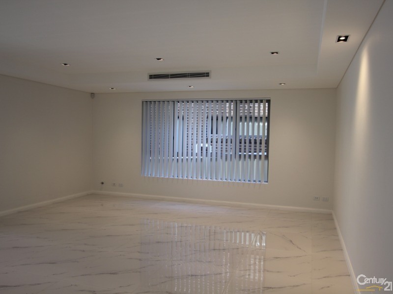 249 Carrington Ave, Hurstville NSW 2220