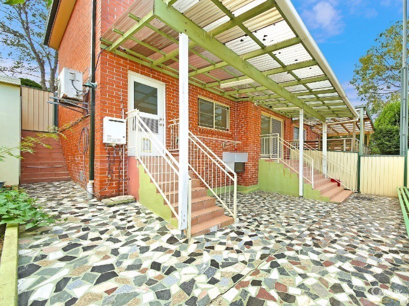 2/163 Queen Victoria Street, Bexley NSW 2207