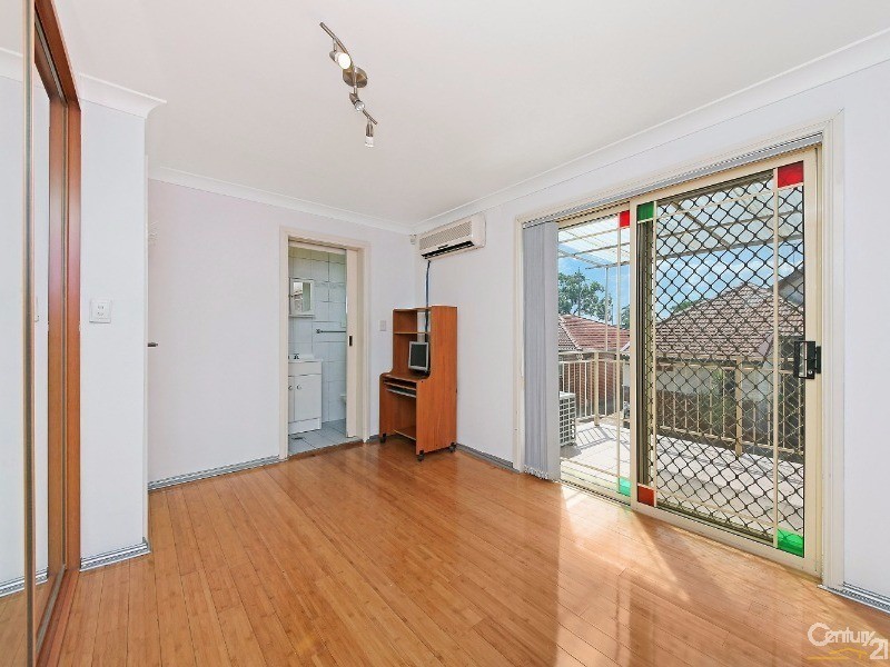 2/163 Queen Victoria Street, Bexley NSW 2207
