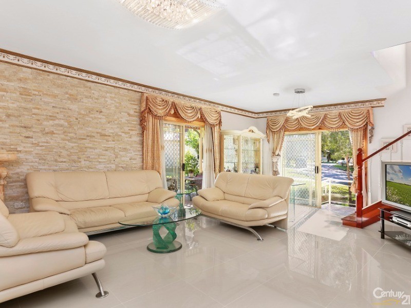 39 Thomas Street, Hurstville NSW 2220