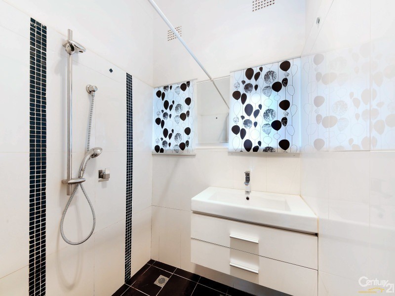 11 Warialda Street, Kogarah NSW 2217