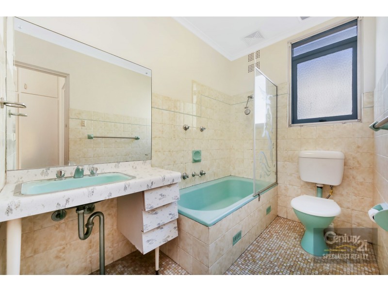 2/18 St Georges Pde, Hurstville NSW 2220