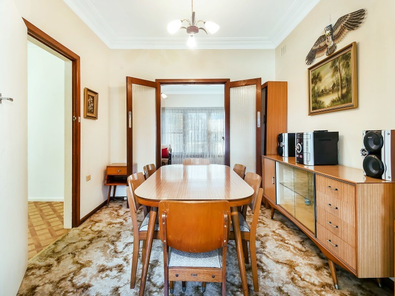 8 Allambee Crescent, Beverly Hills NSW 2209