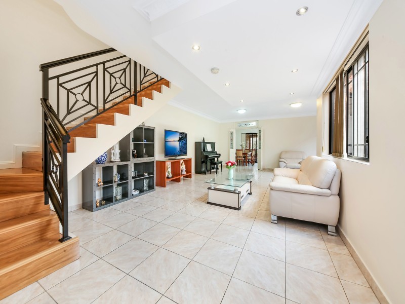 5A Queens Road, Hurstville NSW 2220