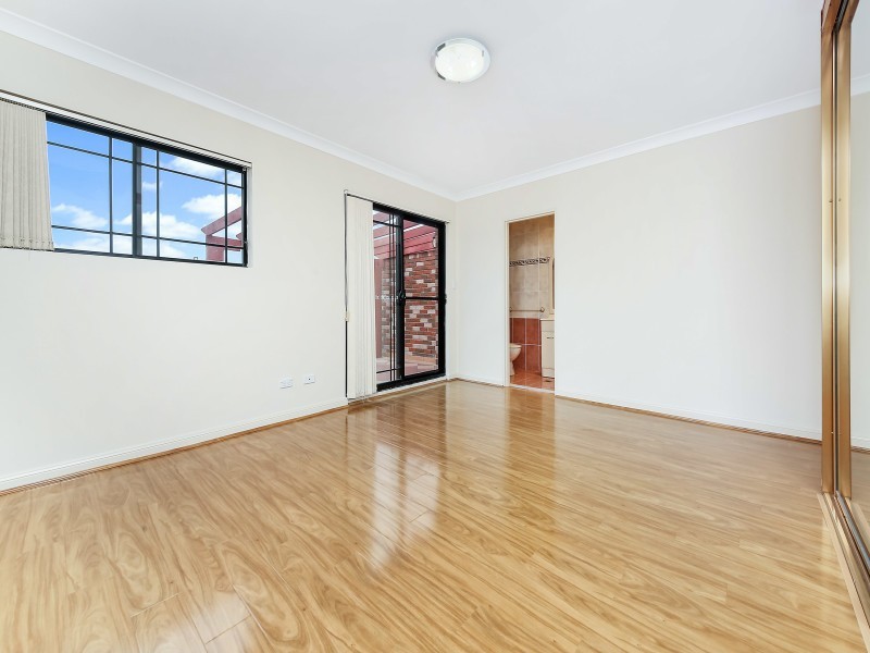 5A Queens Road, Hurstville NSW 2220