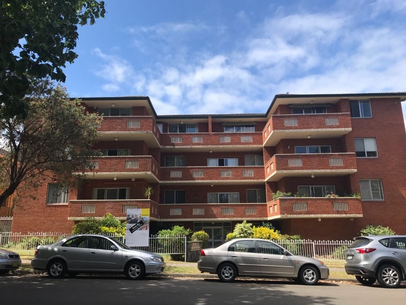 13/16 Garfield Street, Carlton NSW 2218