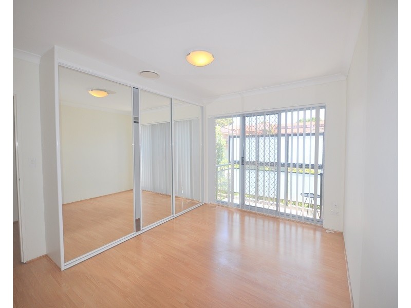 3/110   George Street, Hurstville NSW 2220