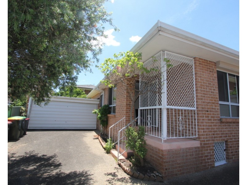 2/32   Clevedon Road, Hurstville NSW 2220