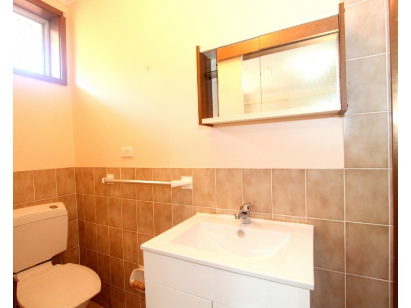 2/32   Clevedon Road, Hurstville NSW 2220