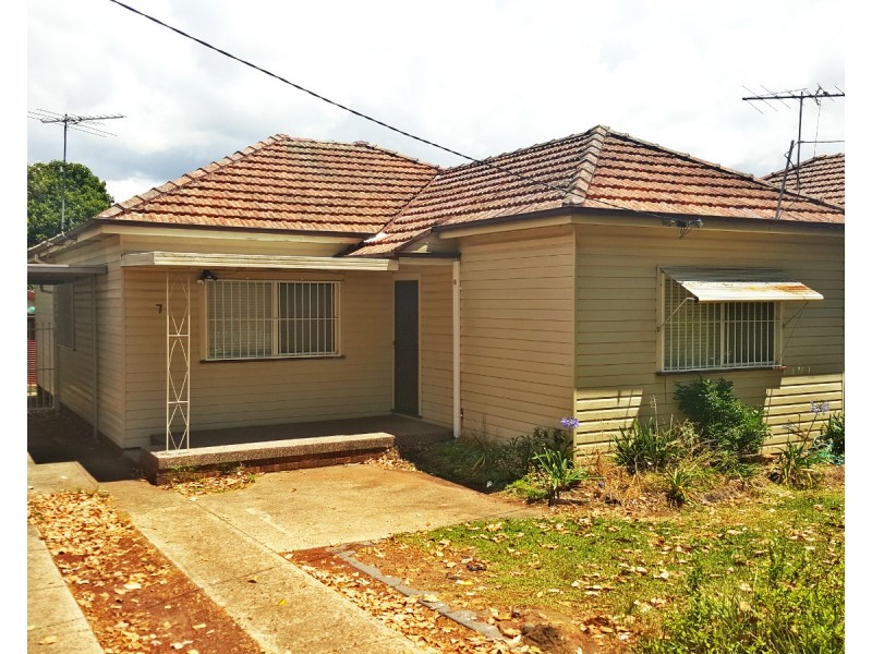 7 Lyon Avenue, Punchbowl NSW 2196