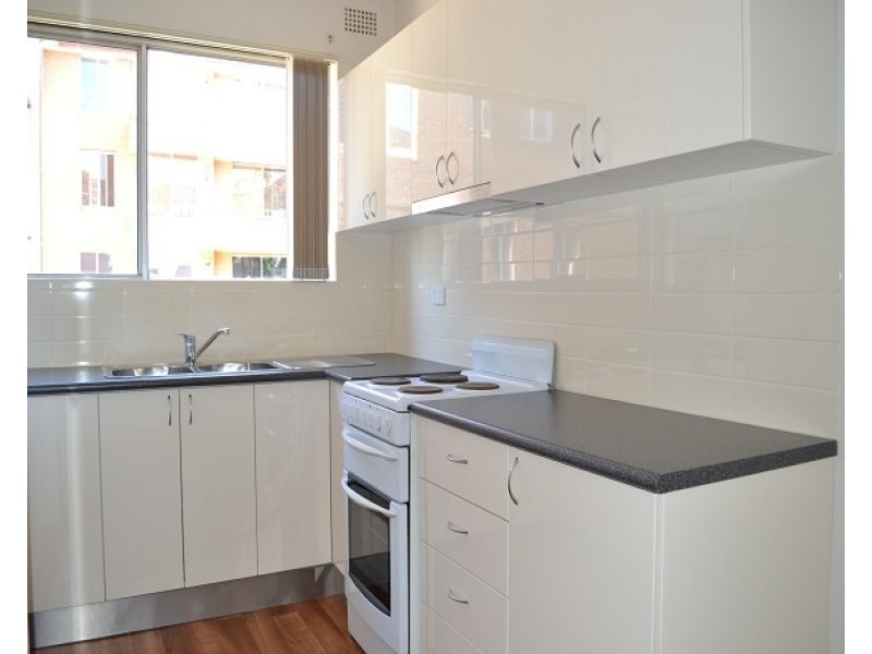 2/9 Allen Street, Harris Park NSW 2150