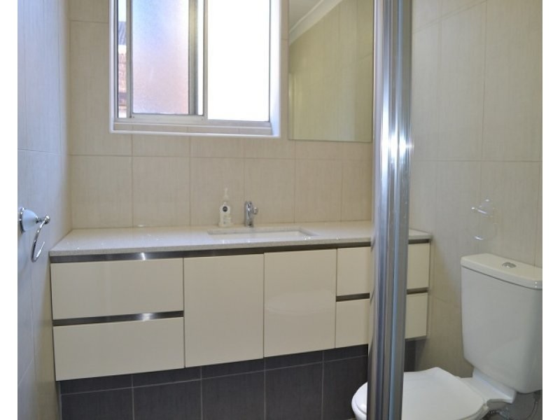 2/9 Allen Street, Harris Park NSW 2150