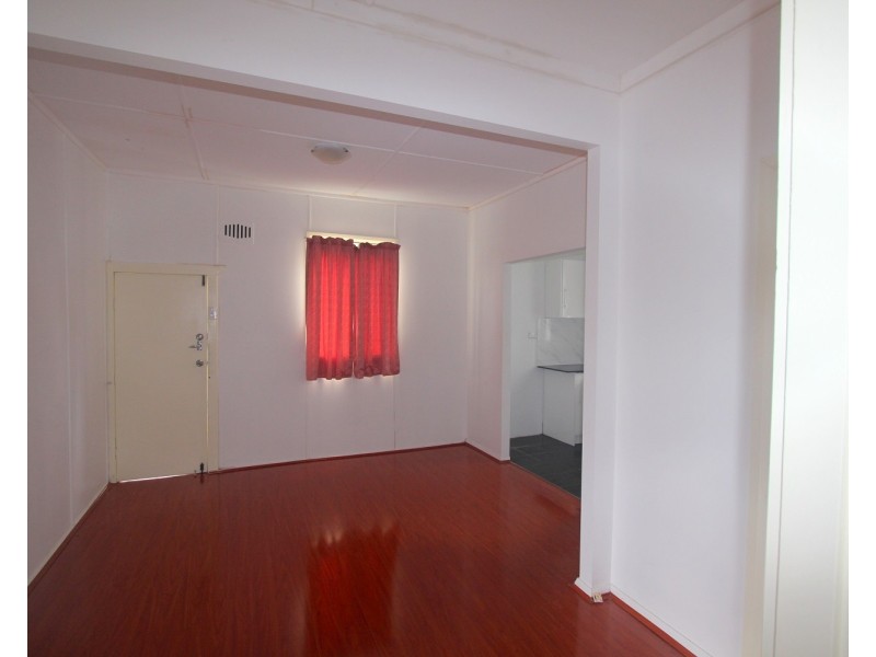 22 Trafalgar Street, Glenfield NSW 2167