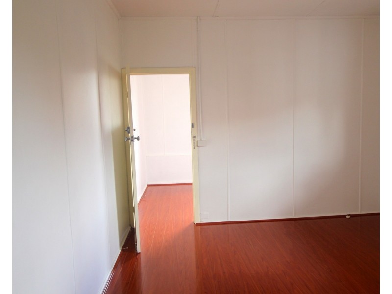 22 Trafalgar Street, Glenfield NSW 2167