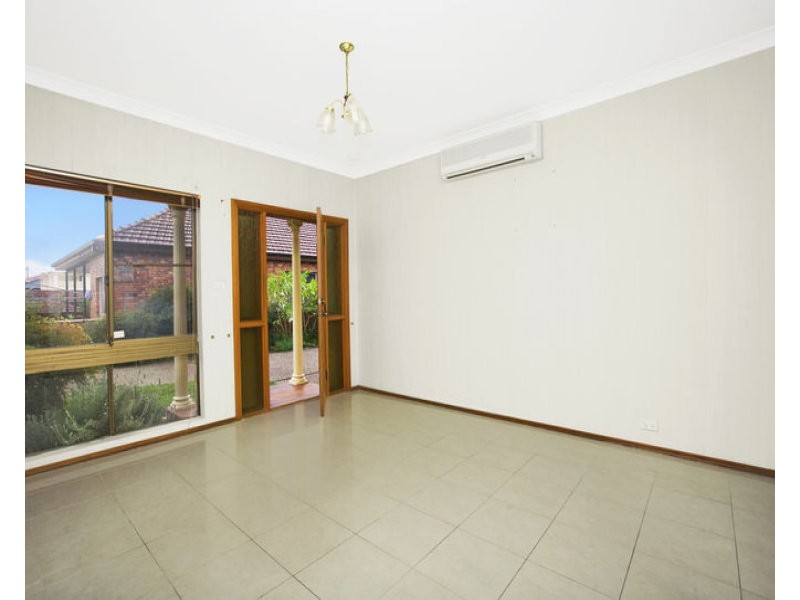 2/43 Clevedon Road, Hurstville NSW 2220