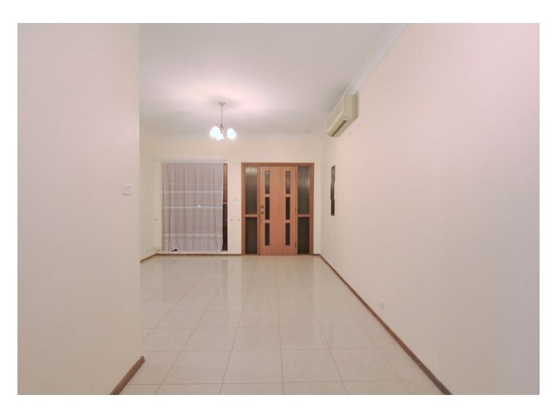 2/43 Clevedon Road, Hurstville NSW 2220