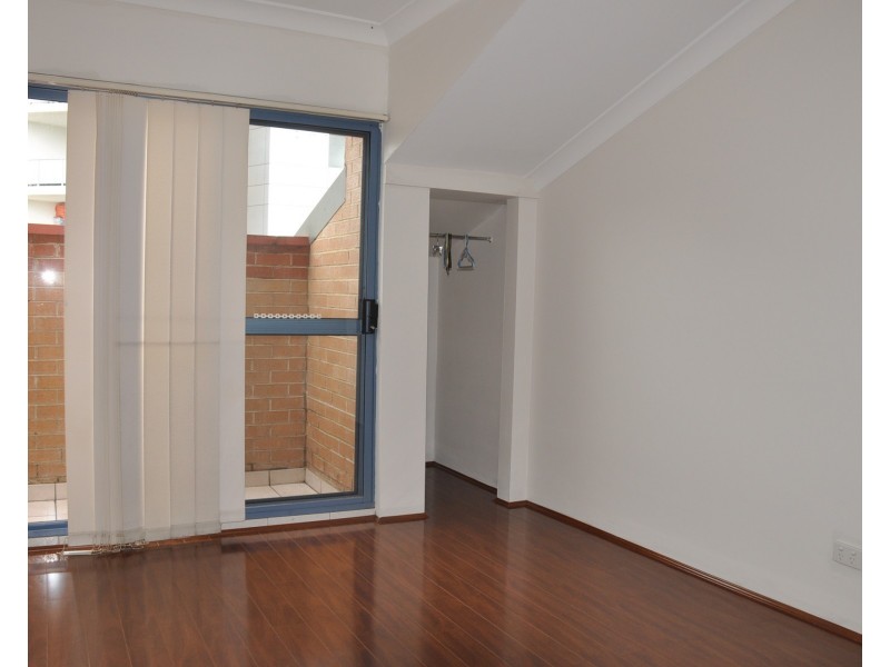 32/1 Hillcrest Avenue, Hurstville NSW 2220