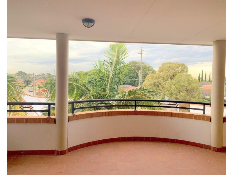 9/623 Forest Road, Bexley NSW 2207