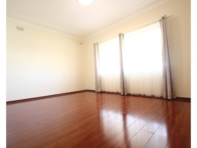 2 Glenella Ave, Beverly Hills NSW 2209