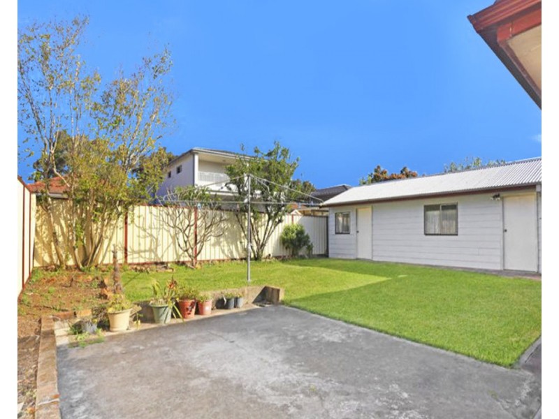 18 Low Street, Hurstville NSW 2220