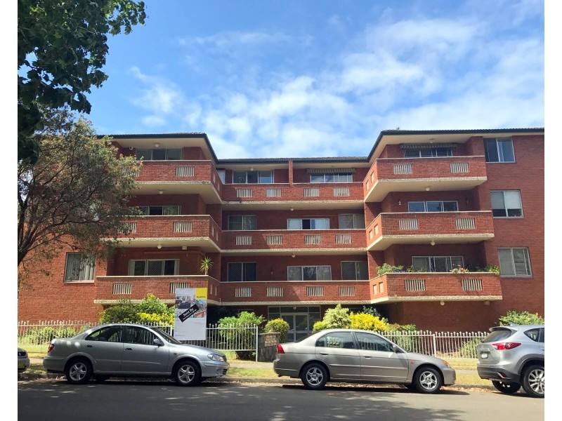 13/16 Garfield Street, Carlton NSW 2218
