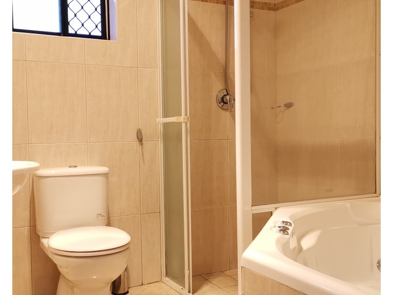 15 Barry Ave, Mortdale NSW 2223