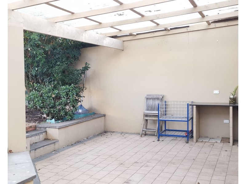 15 Barry Ave, Mortdale NSW 2223