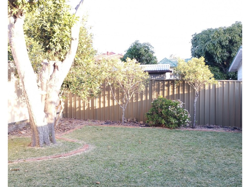 15 Barry Ave, Mortdale NSW 2223