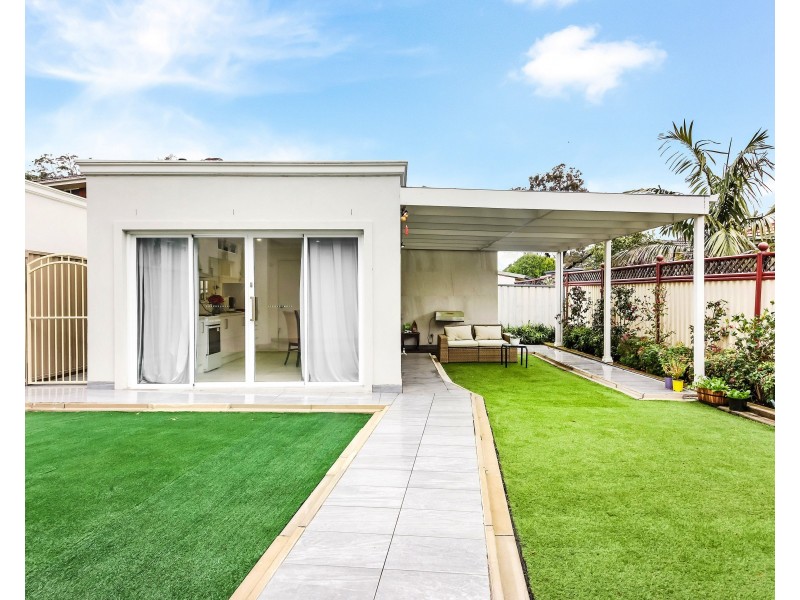 13A Henry Lawson Drive, Peakhurst NSW 2210