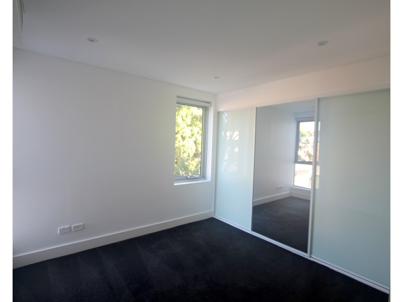 2/8  Hampden Street, Beverly Hills NSW 2209