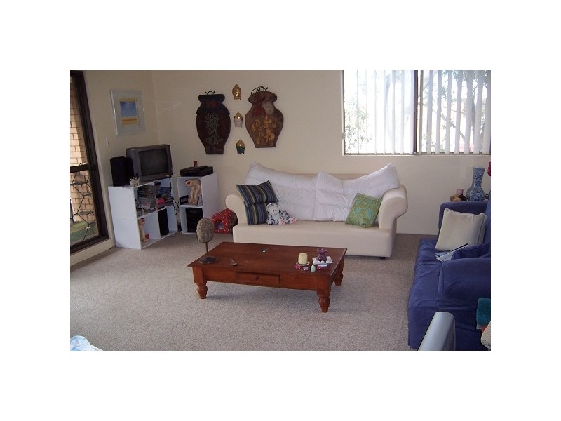 131 Oak Road, Kirrawee NSW 2232