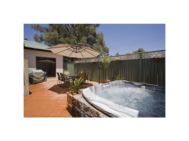 435 President Avenue,, Kirrawee NSW 2232