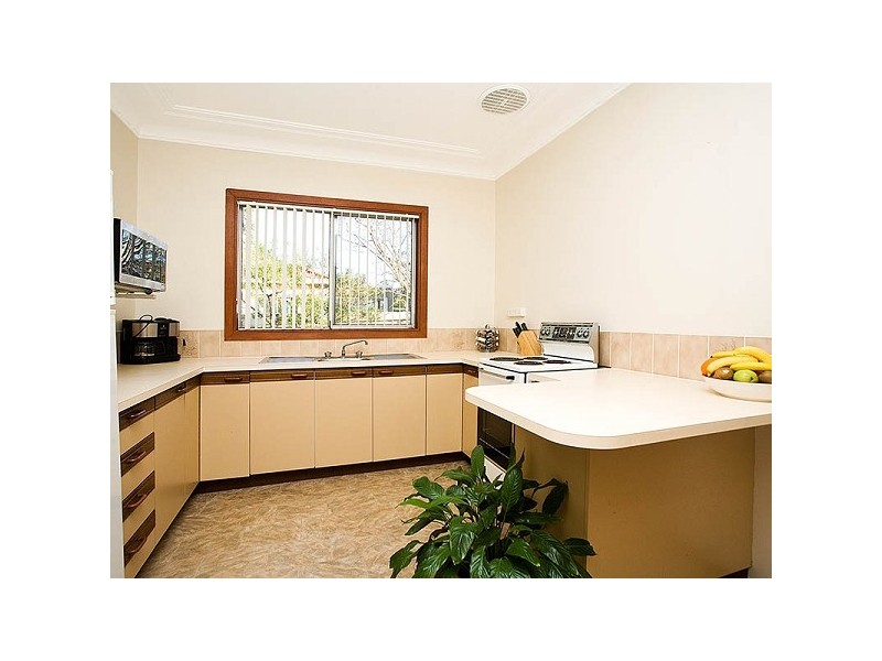 11 Minerva Street, Kirrawee NSW 2232