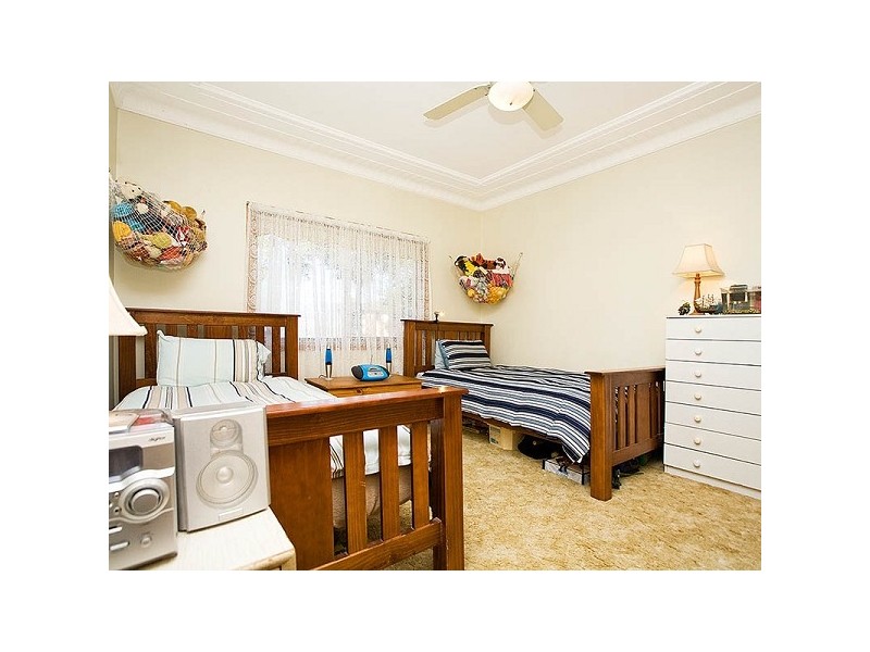 11 Minerva Street, Kirrawee NSW 2232