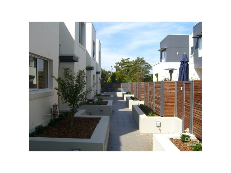 6 Paddison Ave, Gymea NSW 2227