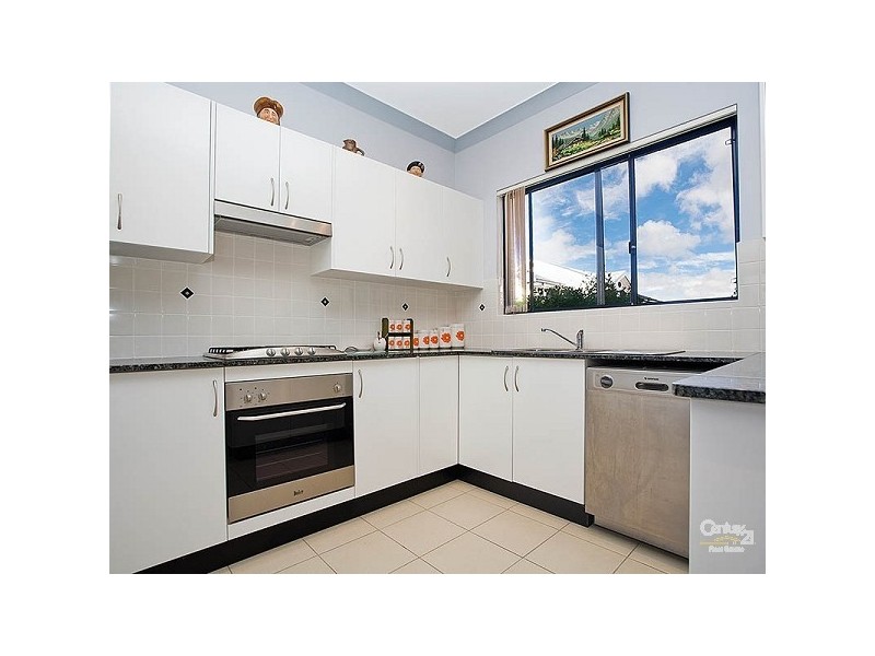 2/8 Macartney Street, Miranda NSW 2228